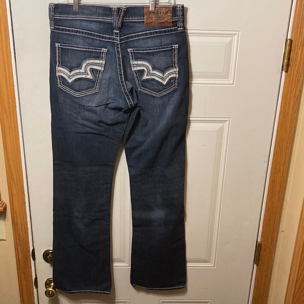 Big Star Men’s Dark Blue Jeans with Contrast Pocket Stitching 32L